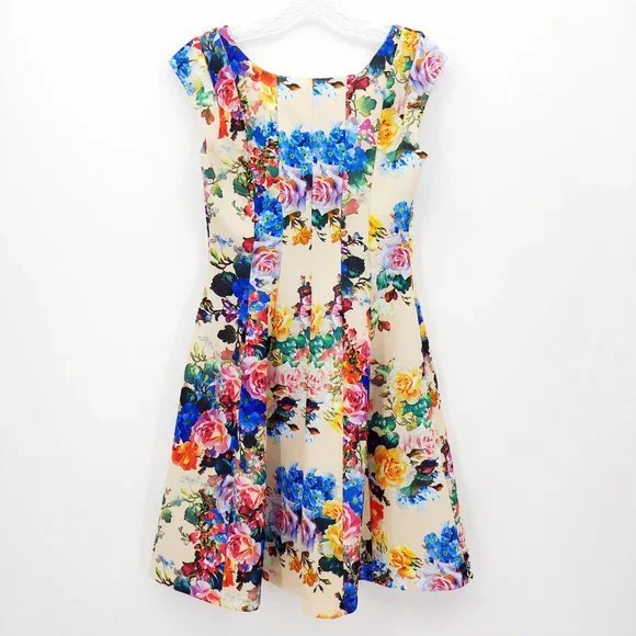 Robbie Bee Photorealistic Floral Cream Scuba Dress - Picture 4 of 5